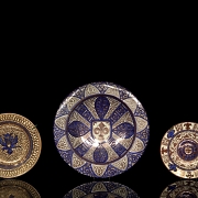三件陶瓷盘《金属反射》，20世纪