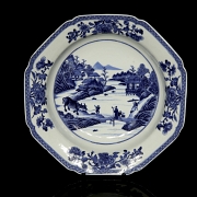 Pareja de platos de cerámica esmaltada