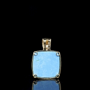 Colgante con turquesa en oro amarillo de 18k