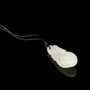 Colgante de jade blanco “Berenjena”, s.XX