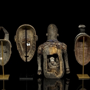 Cuatro piezas de arte tribal africano, s.XX