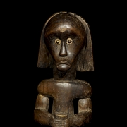 Figura relicario africana