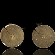 Pareja figuras de bronce 