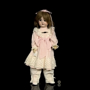 Muñeca de porcelana Armand Marseille, Alemania, c. 1910-1920.