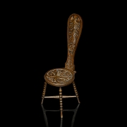 Silla giratoria tallada, s.XX