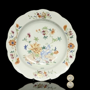Pink family ‘Flowers and rocaille’ porcelain dish, Qing dynasty - 6