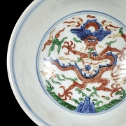 Cuenco de porcelana con esmalte wucai 