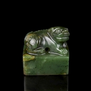 Seal ‘Lion’ in spinach green jade, Qing dynasty