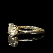 Anillo solitario en oro amarillo con diamante Fancy, 1.52 ct, certificado IGI