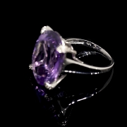 Anillo de oro blanco 18 kt con amatista y diamantes - 6