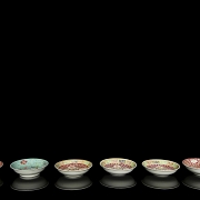 Seis platos de porcelana policromada, s.XX