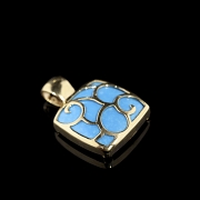 Colgante con turquesa en oro amarillo de 18K