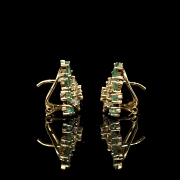 Pendientes de oro amarillo de 18k con esmeraldas y brillantes
