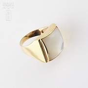 天然珍珠母配18K黄金戒指