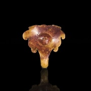 Colgante de jade tallado 