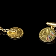 Gemelos de oro de 18 kt con monedas estadounidenses y gemas de colores