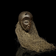 Máscara ritual con barba, Lega, R.D. del Congo, s.XX - 4