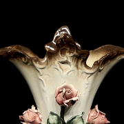 Capodimonte porcelain ‘Vase with appliqué’, 20th century - 2