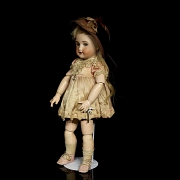 Muñeca de porcelana UNIS France, con sello