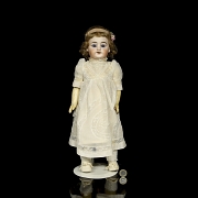 Muñeca de porcelana francesa