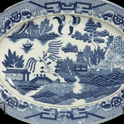 椭圆柳叶纹蓝瓷托盘，十九世纪