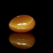 Gran cuenta de ágata amarilla, dinastía Liao