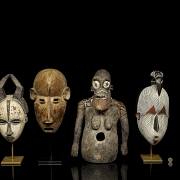 Cuatro piezas de arte tribal africano, s.XX