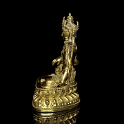 Figura de bronce dorado 