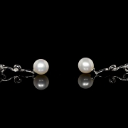Pendientes en oro blanco 18K con perlas blancas y diamantes