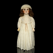 Muñeca de porcelana de SFBJ , París, c. 1920-1925