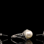 Conjunto en oro blanco de 18K, perlas y diamantes