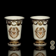 Pareja de jarrones de porcelana 