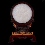 Panel con placa de jade tallado