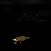 Placa de oro amarillo de 18k para identificación sanguínea