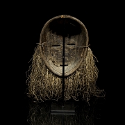 Máscara ritual con barba, Lega, R.D. del Congo, s.XX