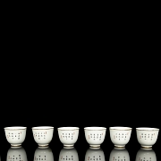 Ocho tazas de porcelana 