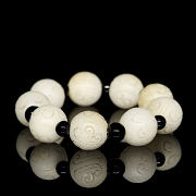 Jade bead bracelet, 20th century - 2