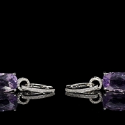 Pendientes con amatistas y diamantes en oro blanco de 18k