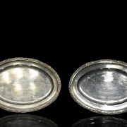 Dos bandejas de plata, s.XX