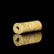 Colgante tubular de piedra tallada, estilo Zhou