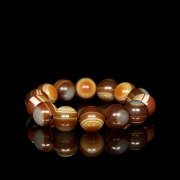 Pulsera de catorce cuentas de ágata, dinastía Liao