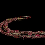 Collar de plata dorada con rubíes, pps. s.XX