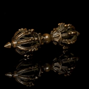 Instrumento ritual de bronce