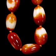 Bracelet with eight Hetian jade beads, Qing dynasty
