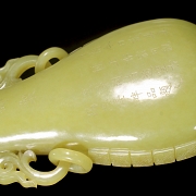 Jarrón de jade amarillo