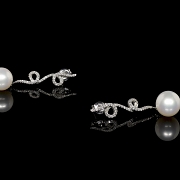 Pendientes en oro blanco 18k con perlas blancas y diamantes