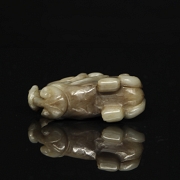 Figura de jade tallado 
