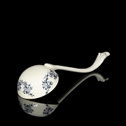 釉面陶瓷舀勺，19-20世纪