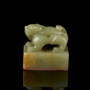 Yellow jade seal ‘Beast’, Qing dynasty