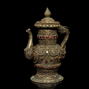 Tetera de bronce dorado y piedras